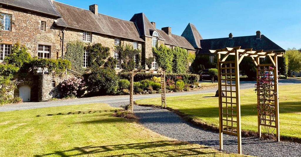 Château de la Roque à Hébécrevon, Exterieur
